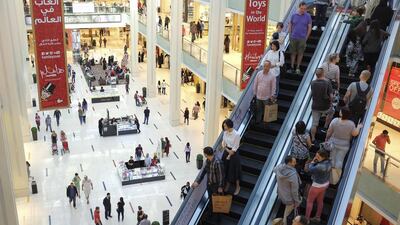 =Shoppers inundate Dubai Mall for last minute presents before Christmas on December 18, 2015. Sarah Dea / The National