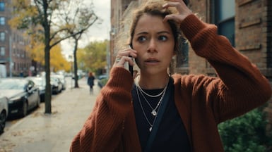 Tatiana Maslany anchors the series as Paula Saunders, whose life is plunged into chaos by an online romance scam. Photo: Apple TV