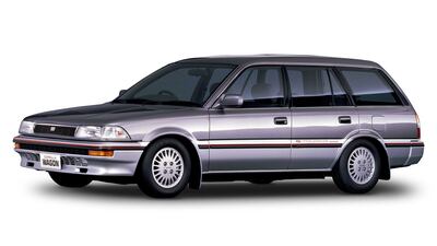 A Corolla from 1987 in a station wagon style.