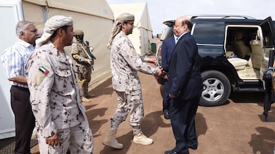 Yemeni president Hadi visits the headquarters of the UAE force in Aden. (Wam)