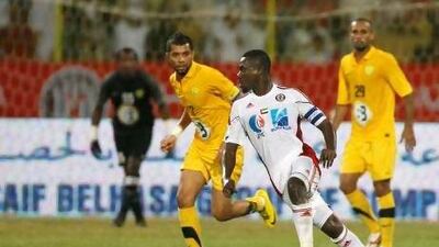 Al Wasl, in yellow, must beat Al Jazira tonight to claim a spot in the last four. The first cup meeting this season ended 4-3 to Jazira.