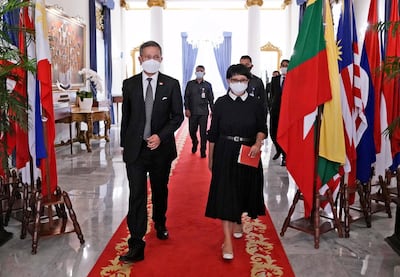 Indonesian Foreign Minister Retno Marsudi, right, and her Singaporean counterpart, Vivian Balakrishnan, during their meeting in Jakarta on Thursday. AP Photo