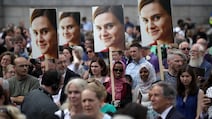 LLONDON, UNITED KINGDOM - JUNE 22: Members of the public attend a memorial event for murdered Labour MP Jo Cox at Trafalger Square on June 22, 2016 in London, United Kingdom. On what would have been her 42nd birthday, Labour MP Jo Cox is remembered worldwide in a series of #moreincommon events today. The Labour MP for Batley and Spen was shot and stabbed in the street on June 16 and later died. A fund set up in her name has raised over £1.23 M GBP to date (Photo by Dan Kitwood/Getty Images)