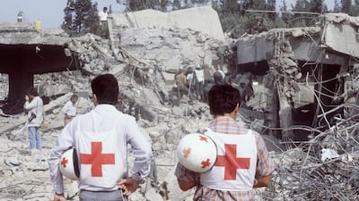 Rescuers continue to search on October 31, 1983, for corpses and identify the victims of the attack on October 23 on the headquarters of US troops from the multinational force in Beirut. AFP