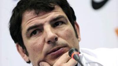 The France coach Marc Lievremont said he expects a physical encounter with England after seeing their team selection.