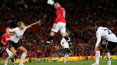 Wayne Rooney, centre, and Manchester United face a Tottenham Hotspur side looking to put a 5-2 loss to Arsenal a week ago behind them quickly.