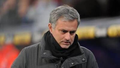 MADRID, SPAIN - JANUARY 15: Real Madrid CF head coach Jose Mourinho looks on during the Copa del Rey quarter final, first leg match between Real Madrid CF and Valencia CF at Estadio Santiago Bernabeu on January 15, 2013 in Madrid, Spain. (Photo by Denis Doyle/Getty Images) *** Local Caption *** 159546308.jpg