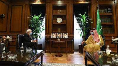 Saudi Arabia Minister of State for Foreign Affairs Adel Al Jubeir met with Special Envoy of the Secretary-General of the UN to Yemen, Martin Griffiths. SPA