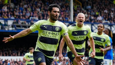 CM: Ilkay Gundogan (Manchester City). For the second straight weekend, the German midfielder scored twice, his double guiding City to a comfortable 3-0 win at Everton. An 11th straight victory has put City on the brink of retaining their title. AP