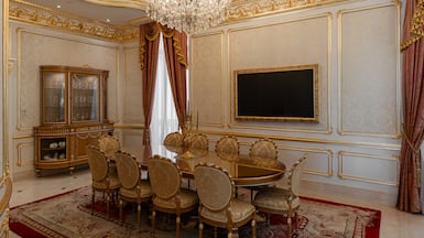 Francesco Molon furniture can be found in projects across the UAE, including at the Raffles Imperial Mansion on Palm Jumeirah. Photo: Dubai Sotheby's International Realty