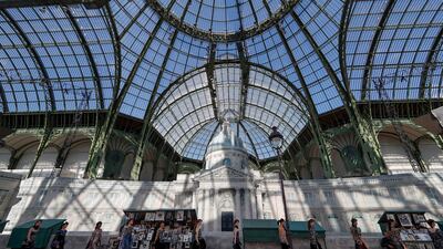 For his autumn /winter 2018 haute couture collection, Karl Lagerfeld rebuilt the Left Bank of Paris inside the Grand Palais. EPA