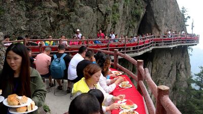 The 2000m-high banquet was popular. AFP
