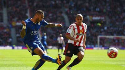 Danny Simpson of Leicester City crosses the ball ahead of Wahbi Khazri of Sunderland during the Premier League match between Sunderland and Leicester City at the Stadium of Light on April 10, 2016 in Sunderland, England. (Photo by Shaun Botterill/Getty Images)