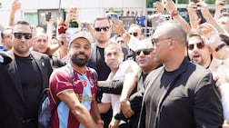 Mohamed Salah arrives in Istanbul on Tuesday on his way to Trabzonspor. EPA