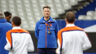 Louis van Gaal trains with the Dutch national team on Tuesday March, 2014. Yoan Valat / EPA