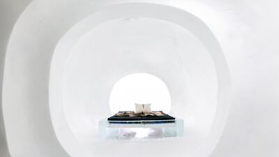 The minimilast Molecules suite by Anja Kilian and Wolfgang Luchow.