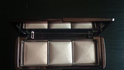 Hourglass Ambient Lighting Palette. Photo by Aarti Jhurani