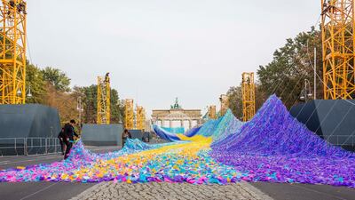Images of the Brandenburg Gate. David von Becker