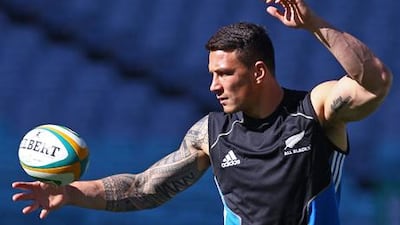 New Zealand rugby star and boxer Sonny Bill Williams trains with the New Zealand All Blacks. Reuters