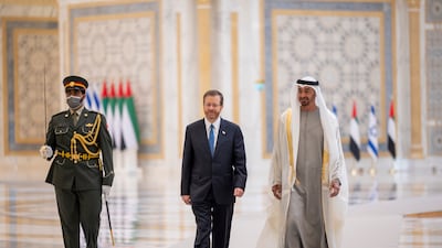 Sheikh Mohamed bin Zayed hosts a reception for Isaac Herzog. Rashed Al Mansoori / Ministry of Presidential Affairs