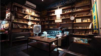 Jordanian calligrapher Mohammad Hindi who has been practicing since the 1950s, in his workshop. Photo by Ahmed Alazzam