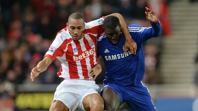Chelsea’s French defender Kurt Zouma (R) vies with Stoke City’s French midfielder Steven N’Zonzi during the English Premier League football match between Stoke City and Chelsea at the Britannia Stadium in Stoke-on-Trent, central England, on December 22, 2014. Chelsea won the game 2-0. AFP PHOTO / OLI SCARFF