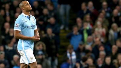 Manchester City's Vincent Kompany walks off injured after coming on as a substitute during the English Premier League match against Sunderland on December 26, 2015. Facundo Arrizabalaga / EPA