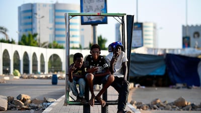 Sudanese protesters gather outside the military headquarters in Khartoum on May 14, 2019. AFP