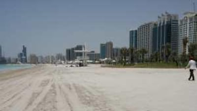 Readers comment on the effects of the new Abu Dhabi property law upon rental rates for beachfront apartments on the Corniche.