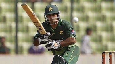 Mohammad Hafeez missed out on his century by 11 runs but also took two wickets to keep Pakistan in the game.