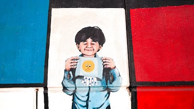 Detail from a mural by @UAE_Graffiti_Artists inspired by work by Piet Mondrian.