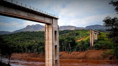 The rupture of the dam of the mining company Vale left at least 7 fatalities and some 200 missing, just three years after a similar tragedy caused the greatest environmental catastrophe in the country. EPA