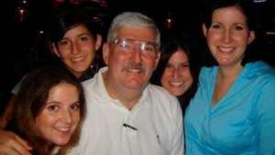 Robert Levinson with his daughters.