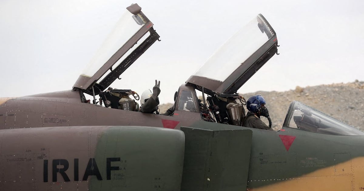 Qatar denies Iran’s assertion of seizing three bomber pilots unharmed. Qatar denies Iran’s assertion of seizing three bomber pilots unharmed.