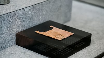 An ivory comb from 2300 BC discovered in the grave in Tell Abraq in Sharjah.