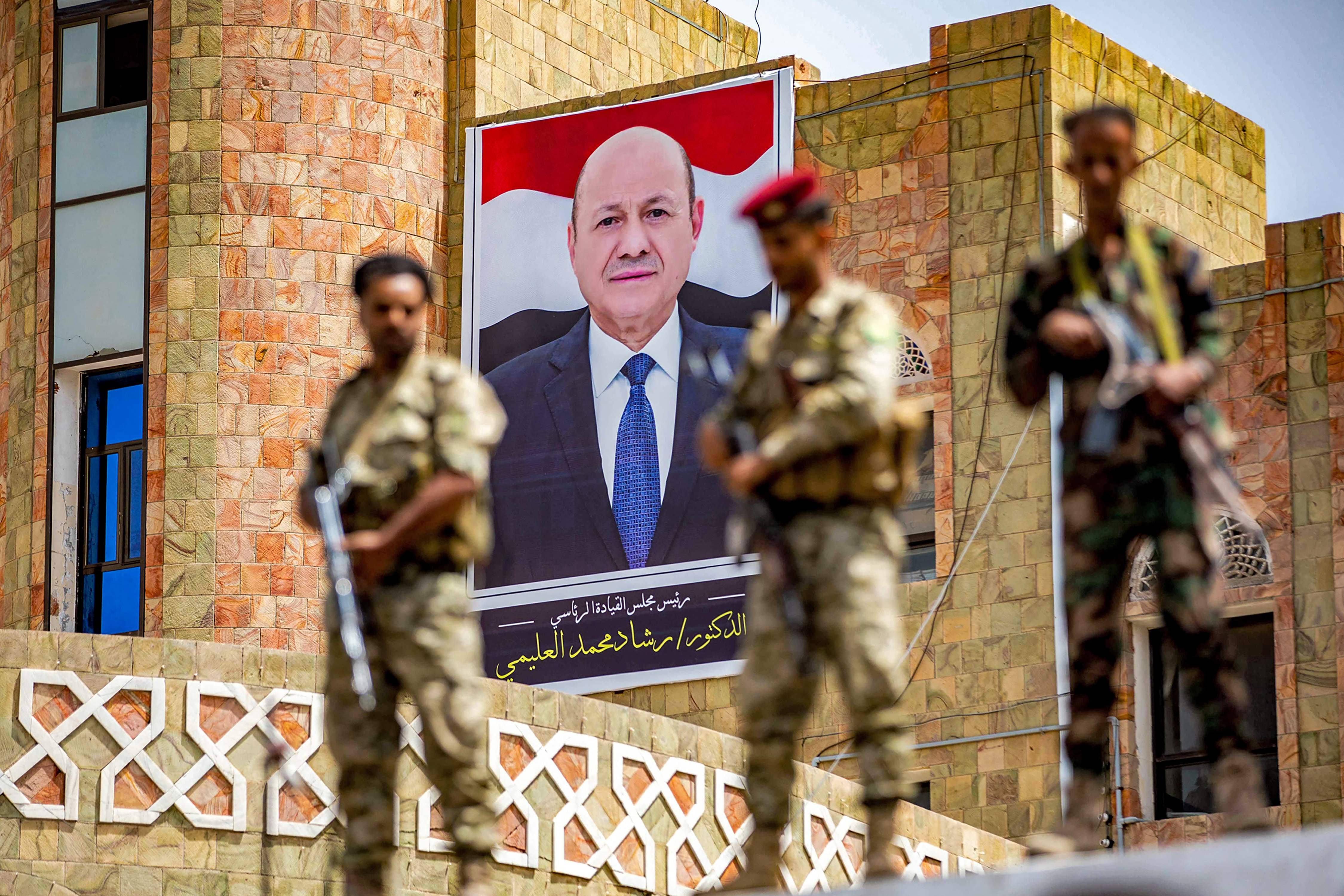 Houthi missile strike hits presidential palace in Aden, killing two guards