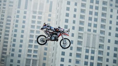 Watch the Red Bull X-fighters 2013 in Dubai.