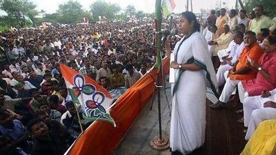 The government of West Bengal, led by Mamata Banerjee, supported the farmers who claimed they were forced by Tata to sell their land. Jayanta Shaw / Reuters