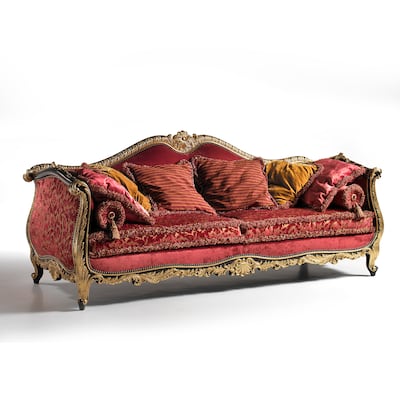Classic Molon sofa with carved frame, one of Roberto Molon's favourite pieces. Photo: Francesco Molon