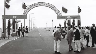 At the opening of the motorway, the flags of Abu Dhabi, Sharjah and Ras Al Khaimah are raised. Photo: Alittihad