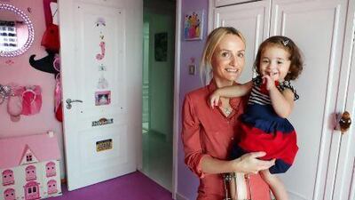 Jasmine Ammari successfully underwent leg surgery in the United States thanks to her father's employer, who loaned the family US$65,000 for the procedure to save little Jasmine's leg. Jasmine with her mother, Kelly Rees-Caldwell, at their Abu Dhabi home. Delores Johnson/The National