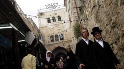 The extremist group Ateret Cohanim is buying up property in the Muslim quarter of Jerusalem's Old City with funds raised in the US.