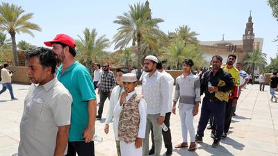 The meals are to be distributed to low-income workers at different mosques each week