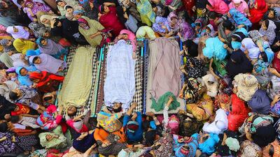 Funeral ceremony of victims who killed in a suicide bomb attack in Lahore, Pakistan when a Taliban suicide bomber blew himself up on November 2, 2014 during a flag-hoisting ceremony at the Pakistani border with India, killing 48 people and injuring more than 100. Rahat Dar/EPA