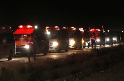 Buses transport members of ISIL to Deir Ezzor under part of a deal brokered by Syria and Lebanon to end three years of jihadist presence in the area. AFP Photo