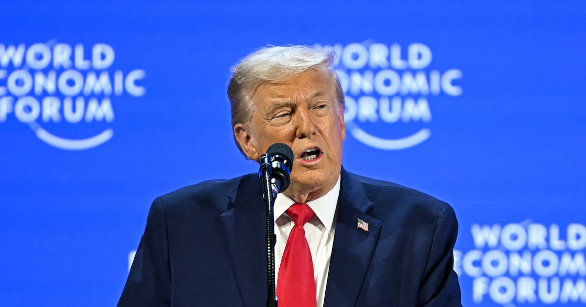Trump fordert in seiner Rede in Davos von dem „undankbaren“ Dänemark die ...