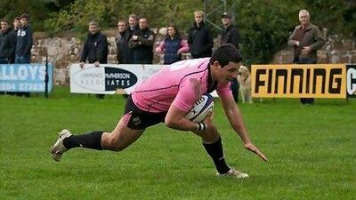 Dougie Steele will play at fly-half for Abu Dhabi Saracens this season.