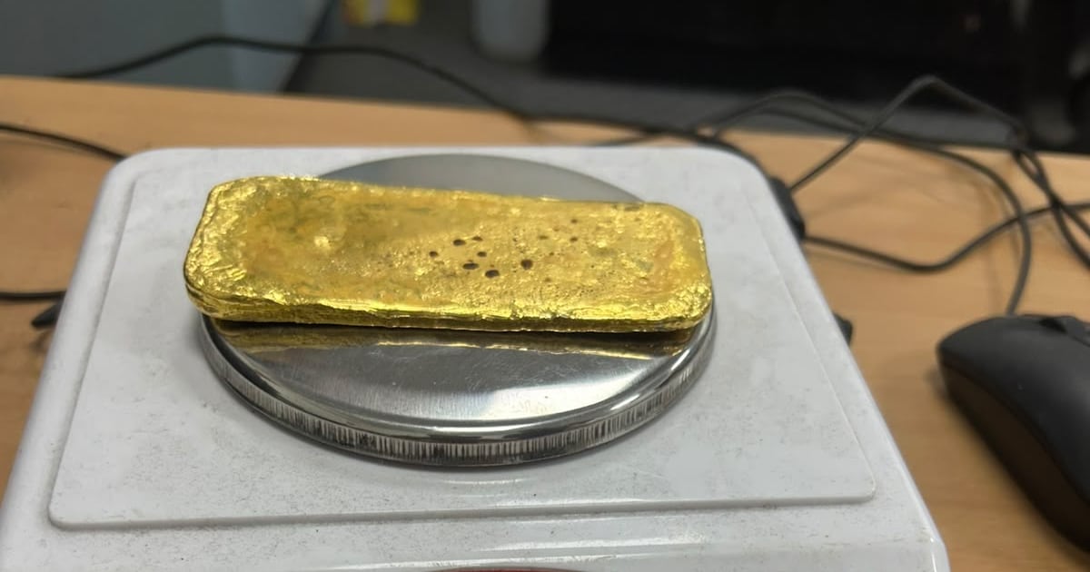 Gold worth millions seized in three smuggling bids on UAE-Delhi routes