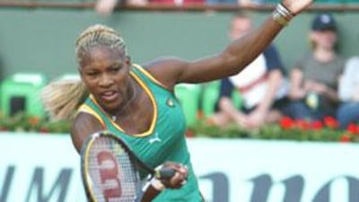 Serena Williams dressing to impress Cameroon fans.