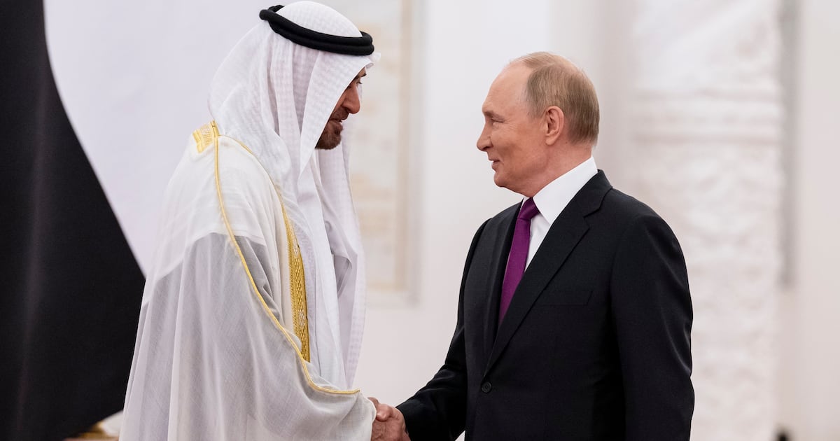 President Sheikh Mohamed and Vladimir Putin call for diplomacy to end Iran ...